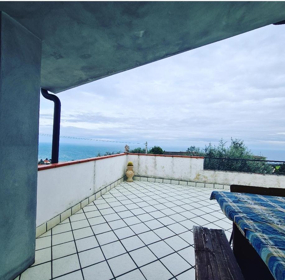 Bbq House Apartamento Sanremo Exterior foto